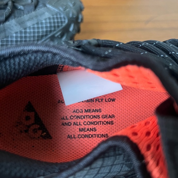 Black Nike ACG Mountain Fly Gore-Tex Sneaker - Picture 3 of 10